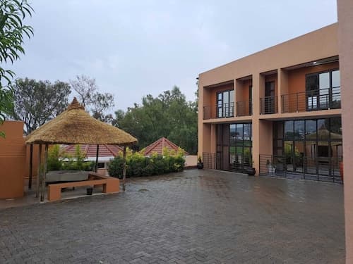 Jate Guest House