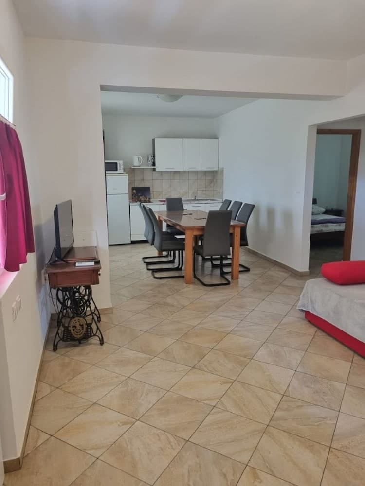 Mare - 20 m From Beach - A1
