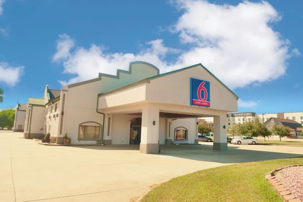 Studio 6 Suites – Elkhart, In
