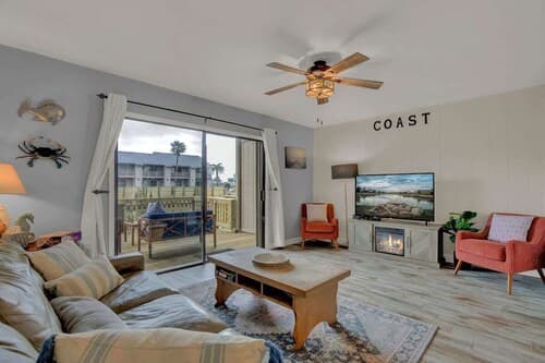 Fisherman Friend! - Coastal Condo - Views Await!