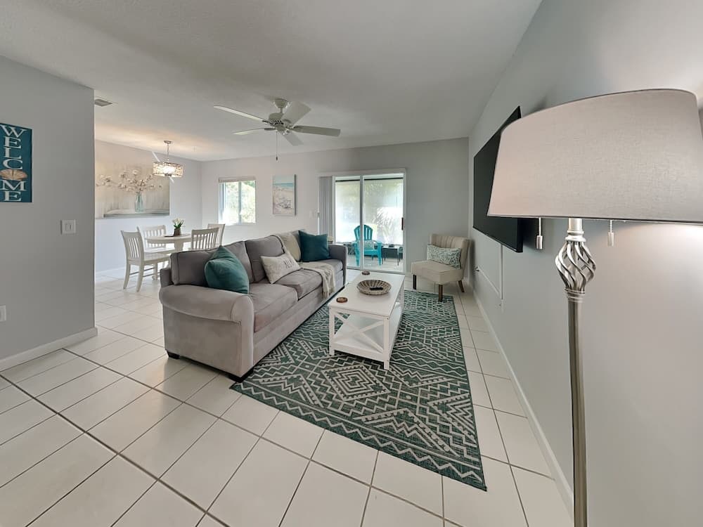 East Bay Condo #1510a