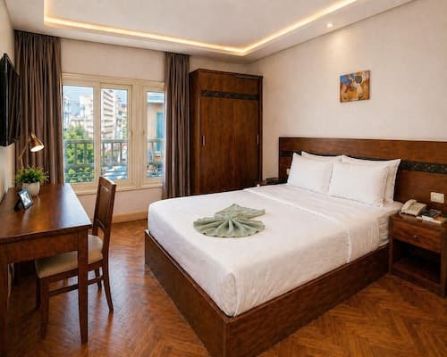 Miramar Evergreen Hotel
