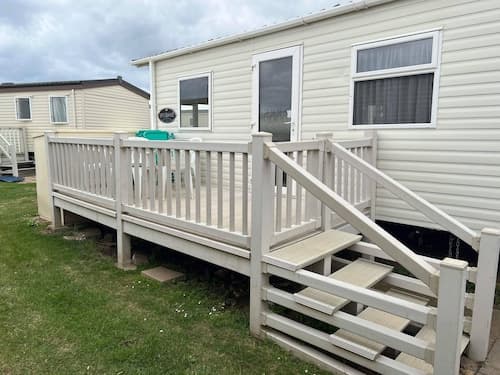 3 Bedroom 6 Berth Pets go Free van With Decking