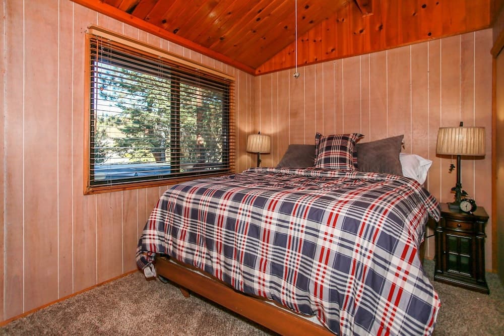 Moonlight Lodge