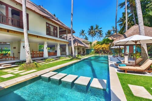 Beautiful Private Pool Villa by the Beach in Candidasa