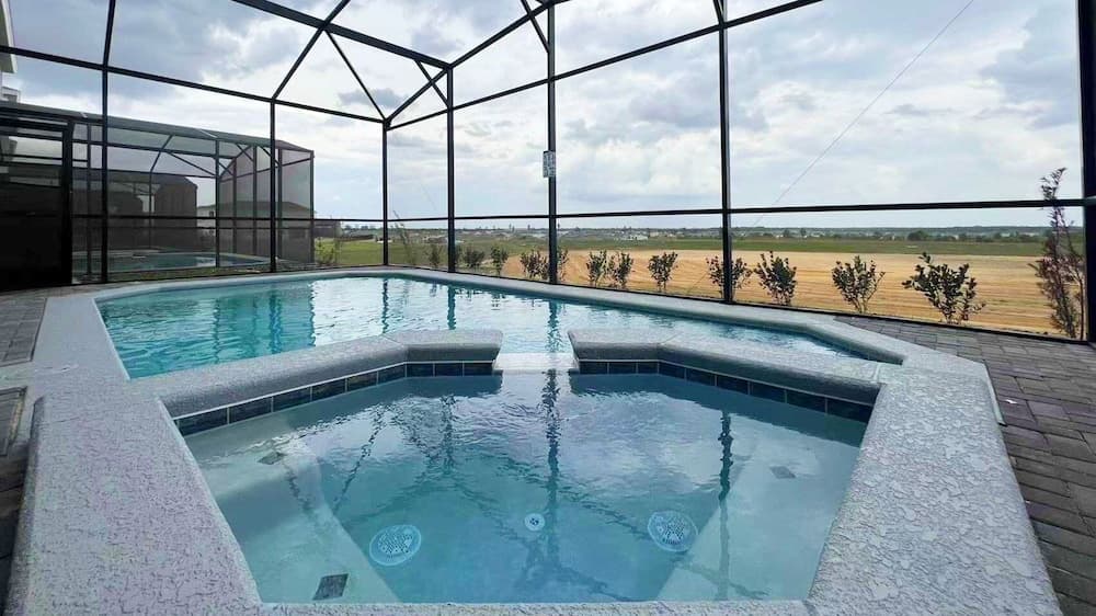 Spacious Home With Disney Fireworks Views