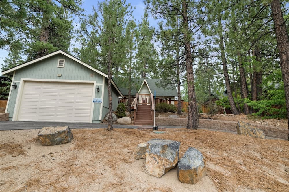 Star & Gem Cabin