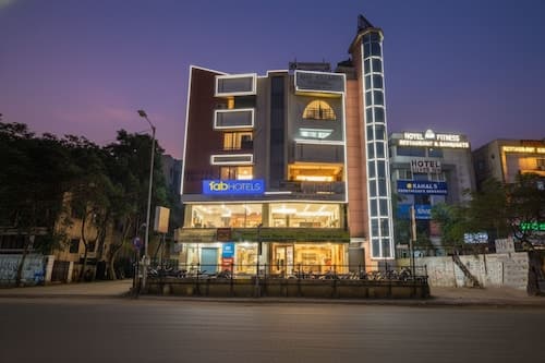 Fabhotel Max Inn