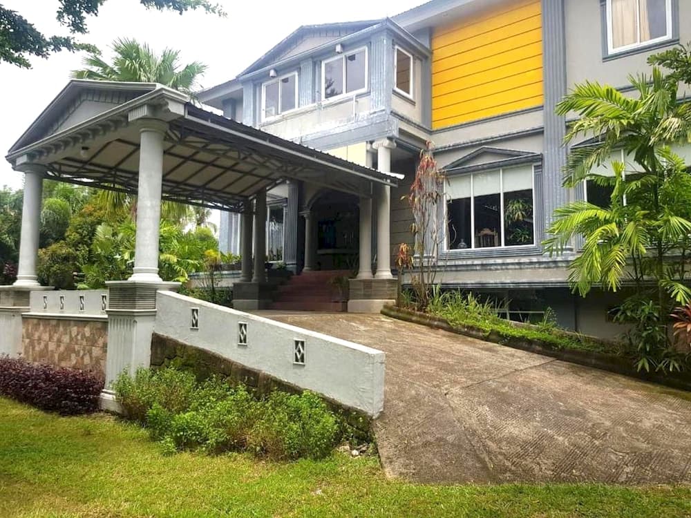 OYO 92778 Rumah Massagena Syariah Near Gedung Olahraga Enrekang