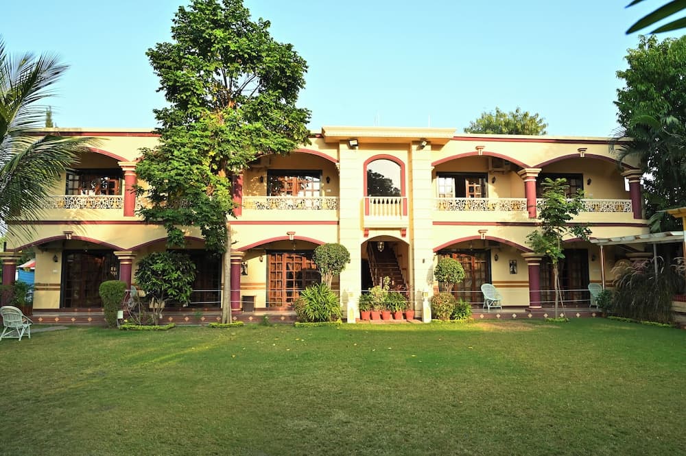 Woods inn Resort