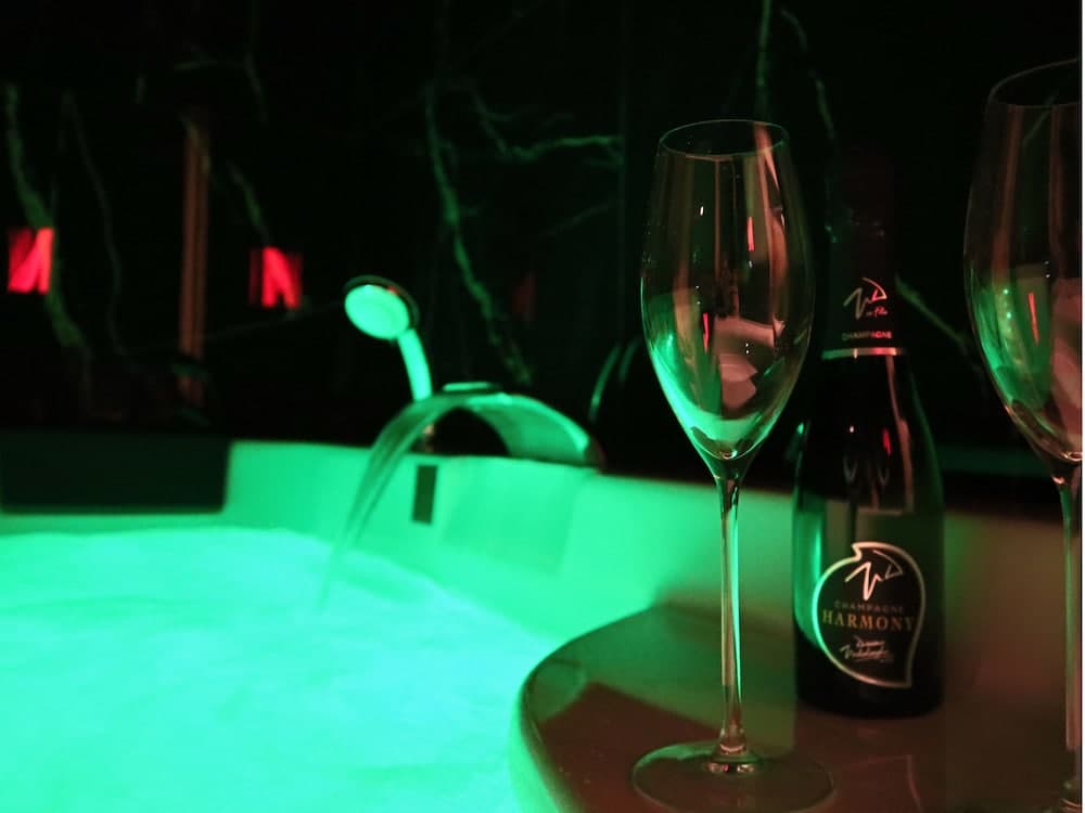 Apart'Moment Jacuzzi