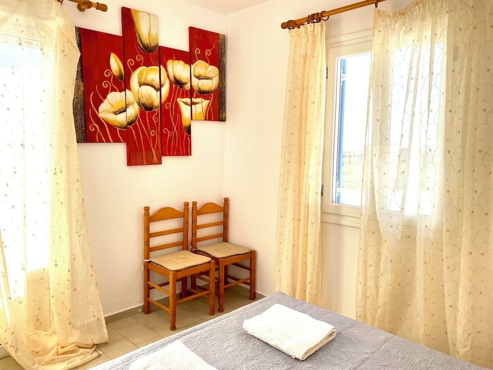 Amazing Blue Marsis Apartment in Paros