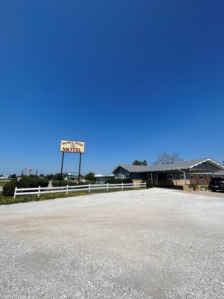 Royal Rest Motel