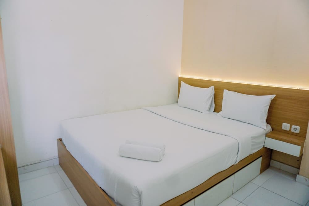 Cozy Living Studio Room (No Kitchen) Apartment Aeropolis Residence