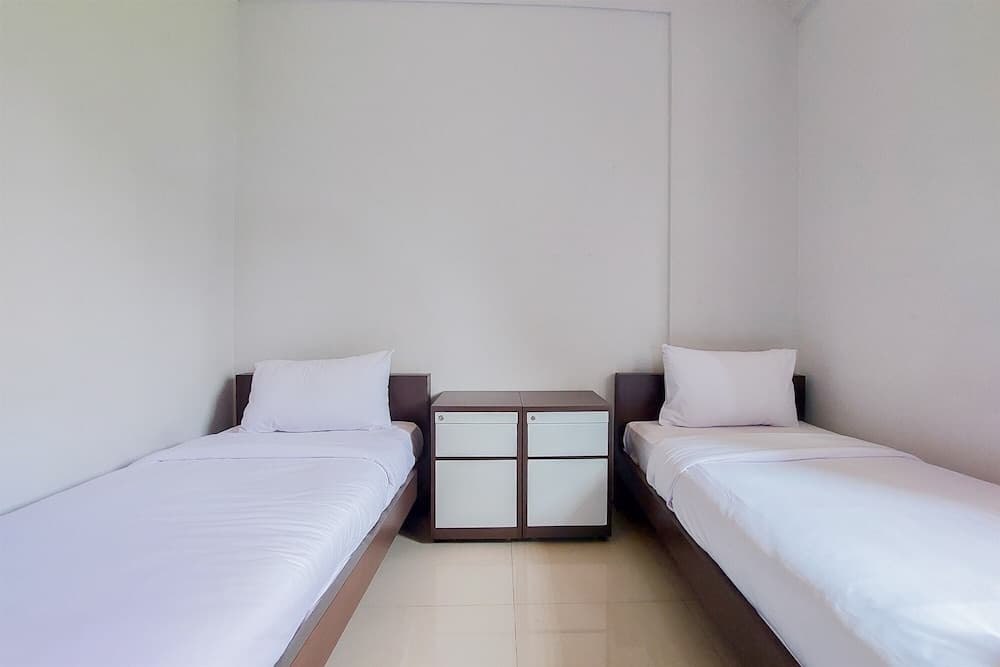 Warm And Cozy Studio (No Kitchen) At Kubikahomy Apartment