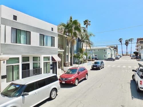 New Beach & Bay Retreat Full of Amenities!