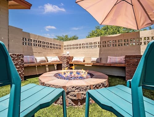 5BR Sleeps 10 Hot Tub Fire Pit Games & Walk to ASU