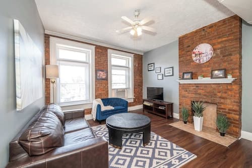 Monmouth Loft 1 Walk to Levee + Nightlife