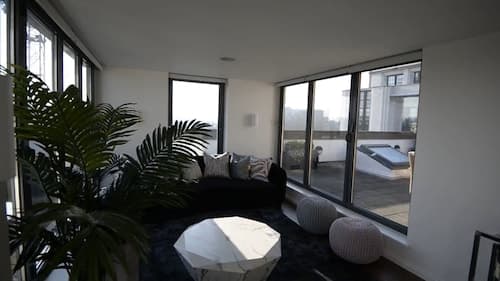Spacius 3-bed Apartment in Kensington, London