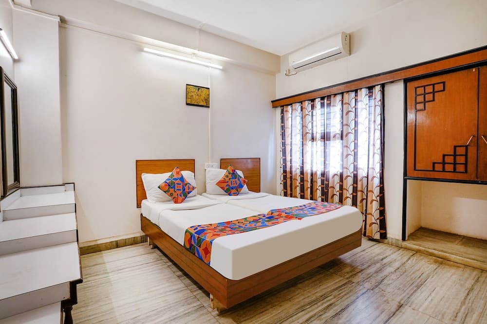 Fabhotel Shree Maya