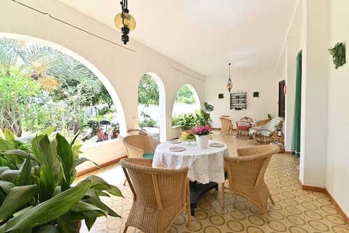 IzzHome Colonial