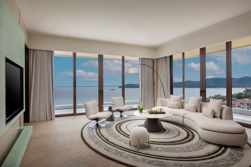 Hualuxe Sanya Yalong Bay Resort