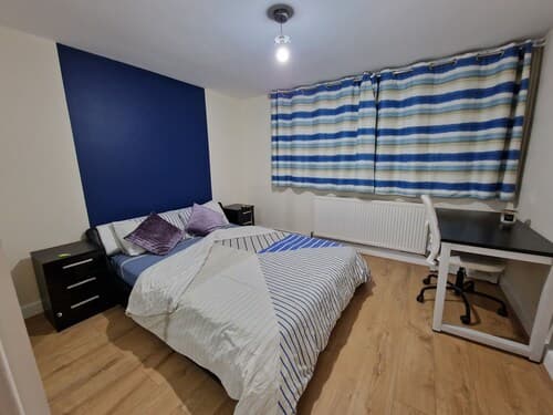 Rooms with Shared Bath Kitchen Parking