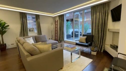 Two Bedroom Flat in Belgravia