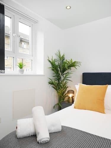 Boutique Flat Near O2 & Excel