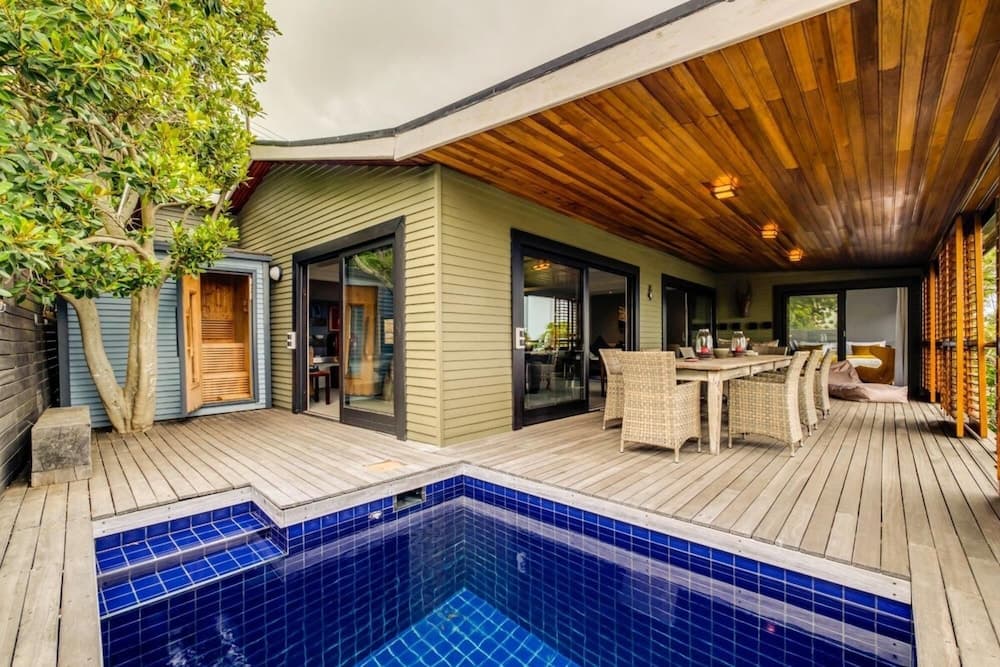 Spacious Apartment With Pool in Camps Bay