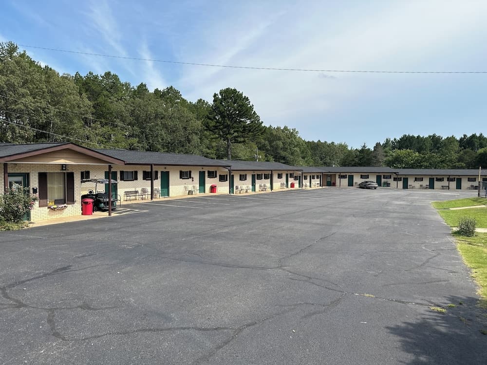 Sportsman's Lodge