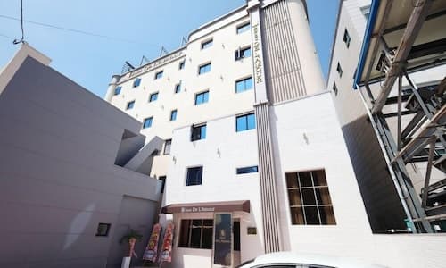 DELAMOUR Hotel