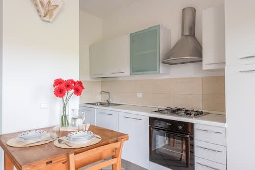 Elegant Residence Ea Bianca Studio Sleeps 2 Num0604