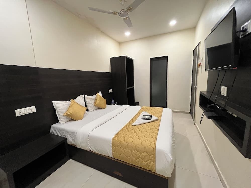 Hotel Wind Flower Regency - Near Kokilaben Hospital