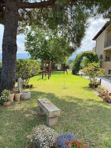 Olives and Vines all Season Villa