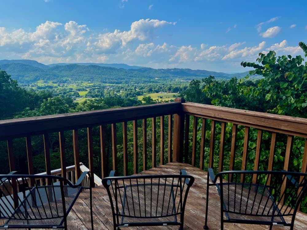 Little Greenbriar Lodge