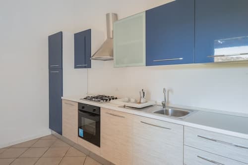 Elegant Residence 4 Bedroom Apartment Sleeps 8 Extra bed N0732