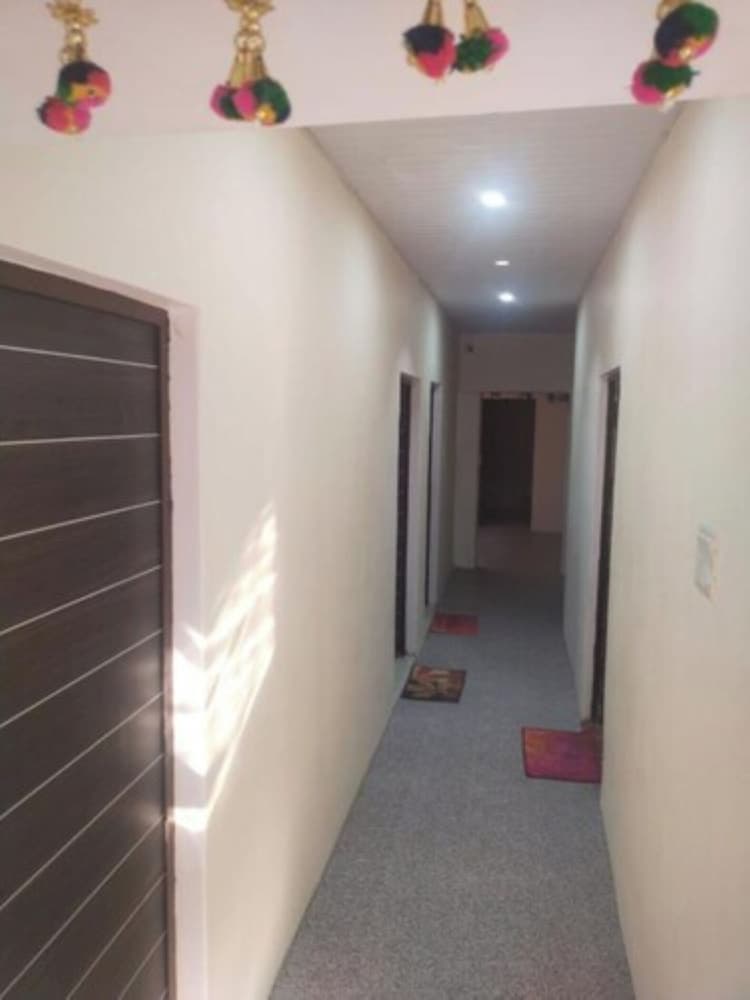Goroomgo Banaras Residency Varanasi