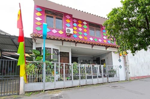 Hotel O Trihakso Guesthouse