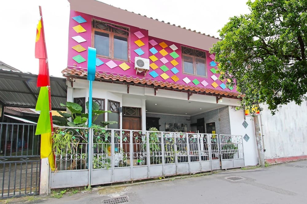 OYO 91172 Trihakso Guesthouse