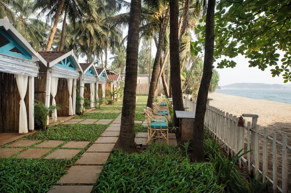 Larisa Beach Resort