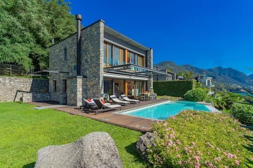 Villa Infinity in Como
