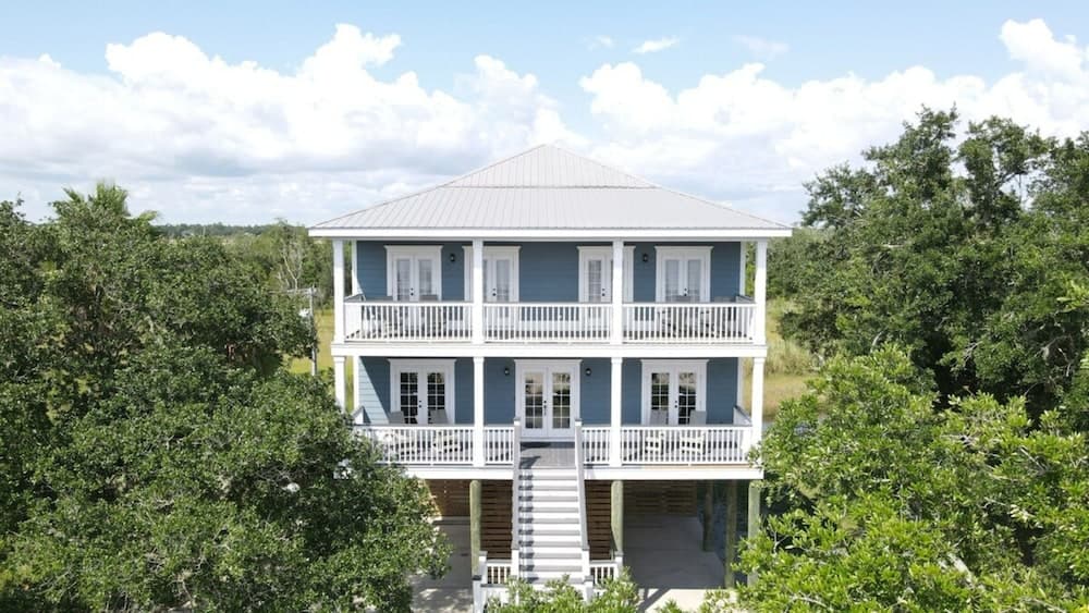 Pelican View Beach House - Private Beach!!