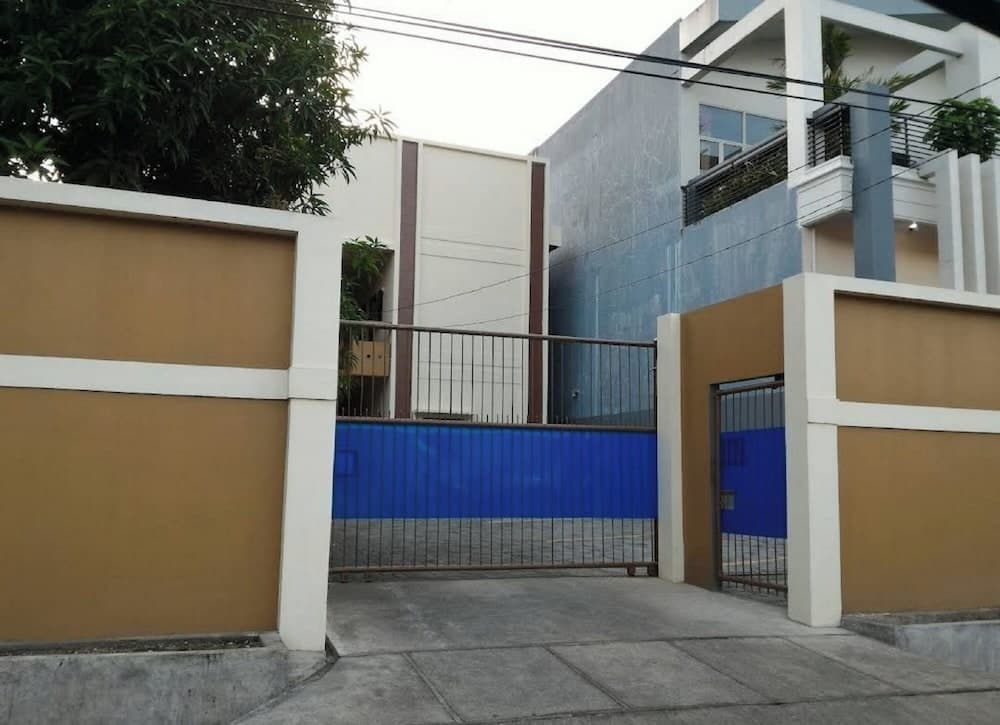 OYO 92891 Mahendra HomestayNearTaman Wisata Bukit Rurukan