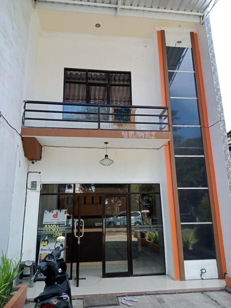 OYO 92899 Penginapan Laota Syariah Near Rumah Sakit Islam Faisal Makassar