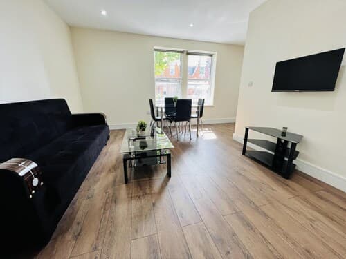 1-bed Apartment in Ealing, 3 Mins From Station