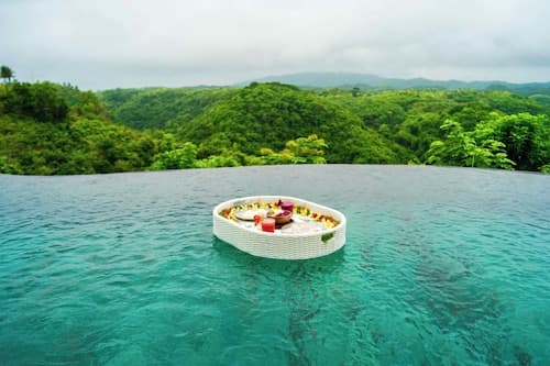 Green Coco Suite