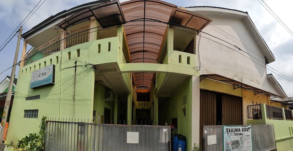 Homestay Kingkost at Nanda