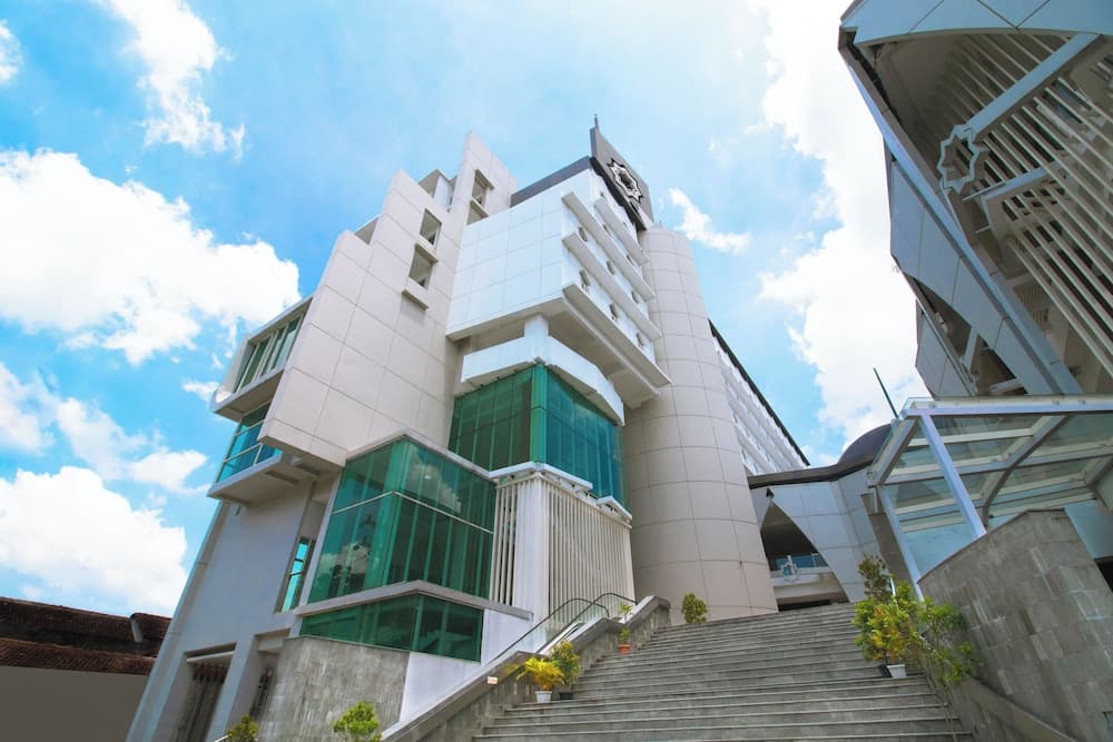 MIC Residence