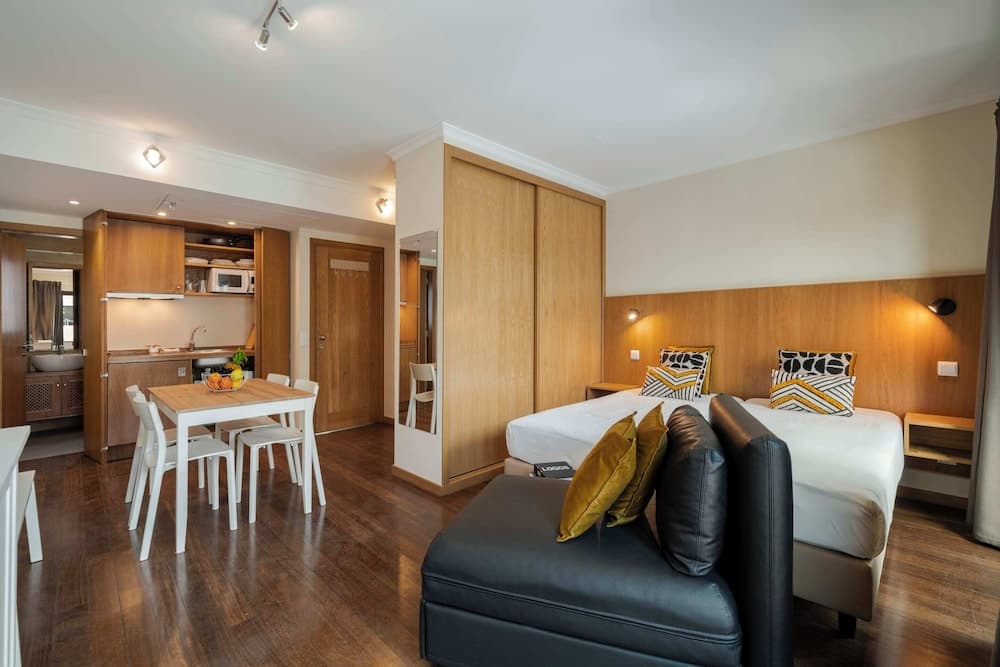 Apartamentos na Praça by An Island Apart